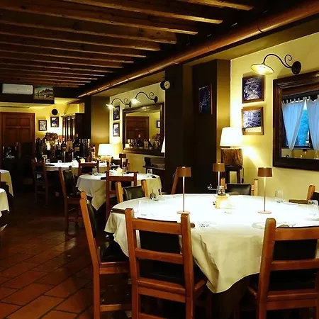 Cascina Vittoria Restaurant Lab & *